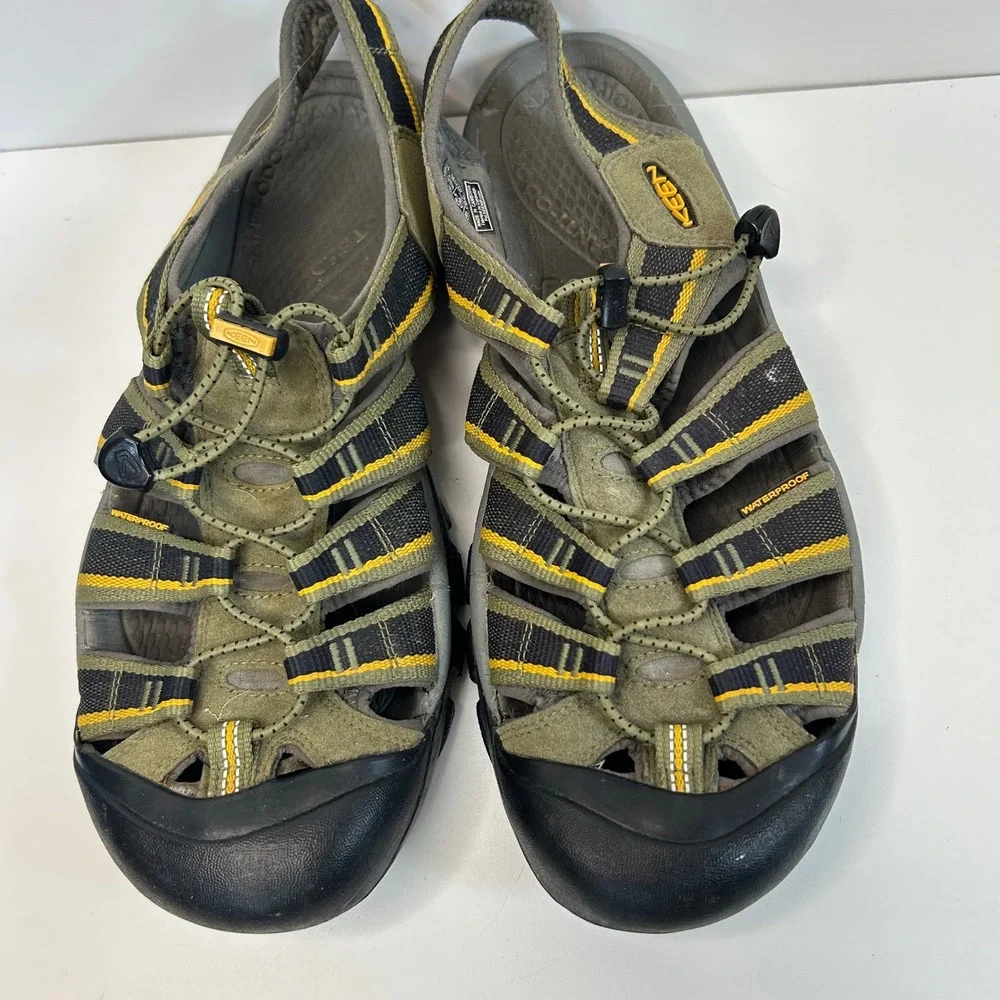 Keen Gorpcore Newport H2 Sandals 11.5 Olive Green Waterproof Hiking Granola Boy